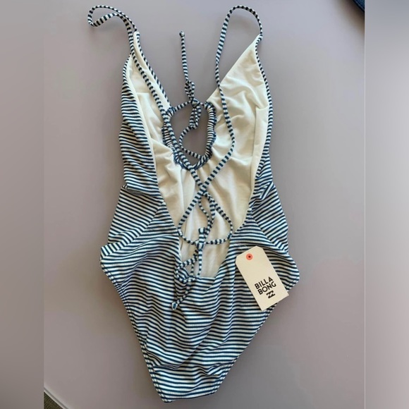 NWT Billabong One-Piece Seersucker Striped Swimsuit | Medium - Picture 3 of 4